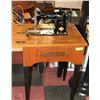 Image 1 : LEONARD SEWING MACHINE