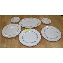 ROYAL DOULTON ENGLISH BONE CHINA PLATE SET