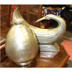 NEW SILVER SWAN ORNAMENT AND MATCHING VASE