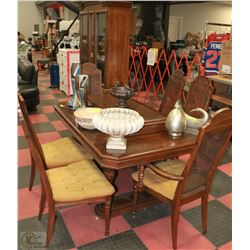 WOODEN DINING ROOM SET INCLUDING DINING TABLE WITH