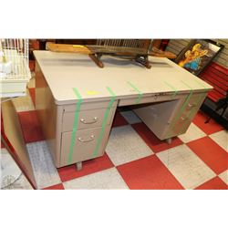 VINTAGE METAL DESK