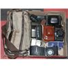 Image 1 : FLAT OF VINTAGE CAMERAS AND ACCESSORIES