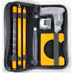 4 PIECE INDOOR GOLF PUTTER SET