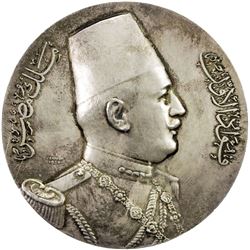 EGYPT: Fuad I, as King, 1922-1936, AR medal (171g), 1927. AU