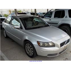 2004 - VOLVO S40