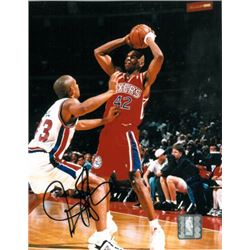 Jerry Stackhouse Signed Philadelphia 76Ers 8X10 Photo (Ball In Hands)