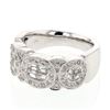 Image 1 : 3 Oval Shapes W/ Invisible & Prong-Set Diamond Band In 14K White Gold | 253404