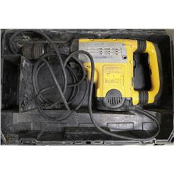 DEWALT 1 7/8" SDS MAX HAMMER IN CASE