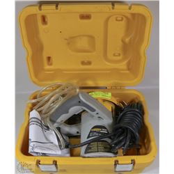 WORKFORCE WET/DRY TILE SAW IN CASE WITH MANUAL