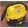 Image 1 : DEWALT SHOP VAC