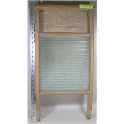 VINTAGE CANADIAN WASHBOARD