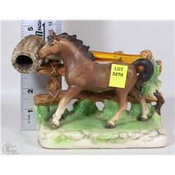 VINTAGE HORSE PIPE HOLDER