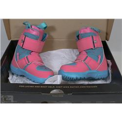 NEW IN BOX BURTON SNOWBOARDING BOOTS