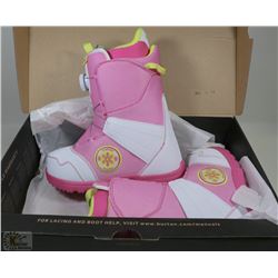 NEW IN BOX BURTON SNOWBOARDING BOOTS