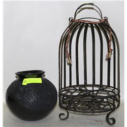 BOX WITH DECORATIVE CANDLE HOLDER AND VASE