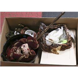 BOX OF MISCELLANEOUS DECOR