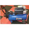 Image 1 : CAMPBELL HAUSFELD 8 GALLON AIR COMPRESSOR