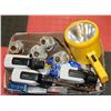 Image 1 : BOX OF ASSORTED TOOLS INCLUDING FLASHLIGHT+3 COLOR