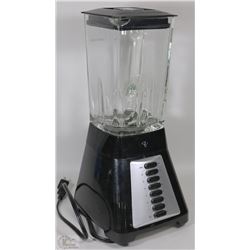PC BLACK AND STAINLESS BLENDER