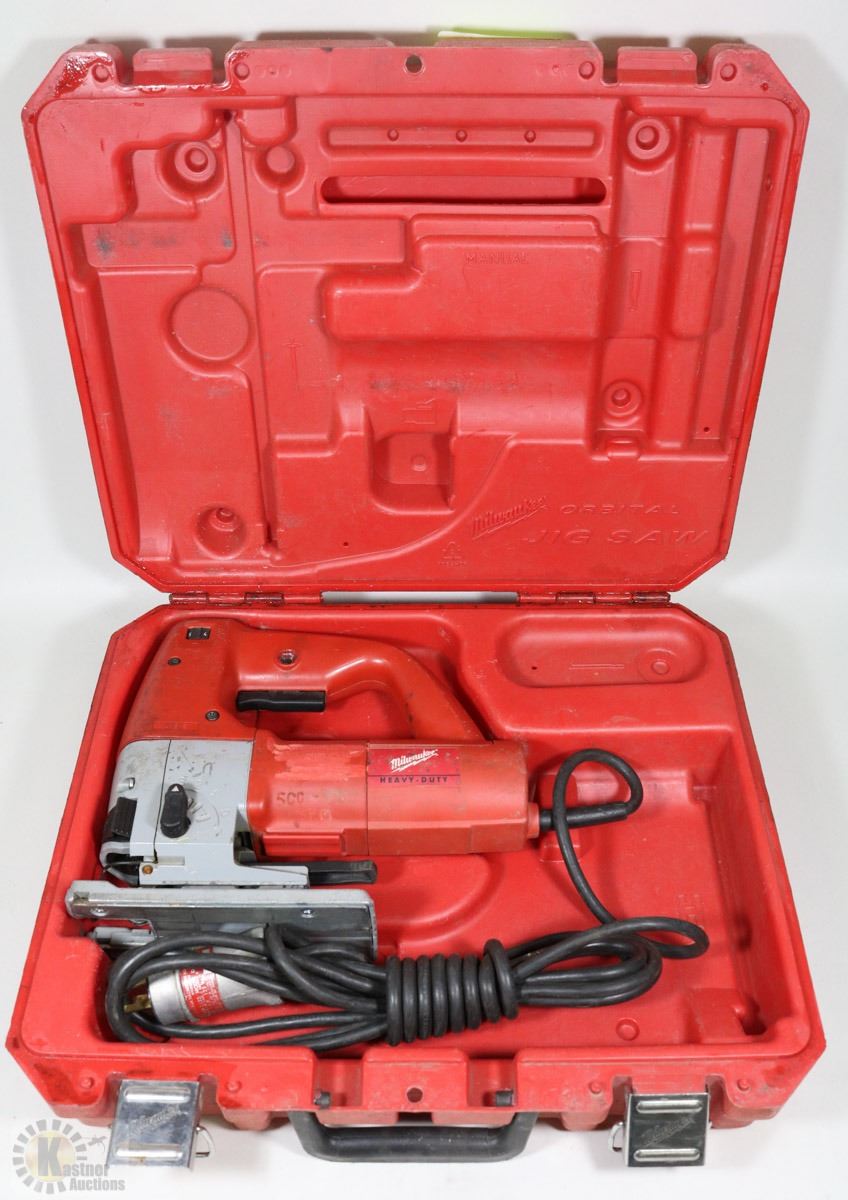 MILWAUKEE JIGSAW WITH CASE