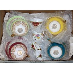 BOX W/ROYAL ALBERT "OLD COUNTRY ROSES"