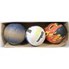 Image 1 : 2 BASKETBALLS AND 1 VOLLEYBALL