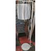 Image 1 : FLOOR LAMP
