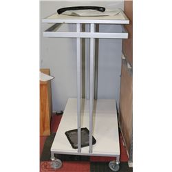 DISPLAY CART ON WHEELS