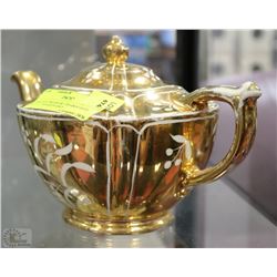 GOLDEN TREASURE TEAPOT FULL OF OLD PENNIES AND