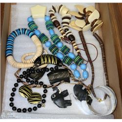 FLAT OF 6 NECKLACES , 1 PAIRS OF EARRINGS AND 1