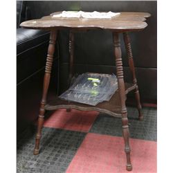 ANTIQUE END TABLE 24"X24"X28"H