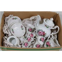 FINE BONE CHINA ROSE TEA  SET