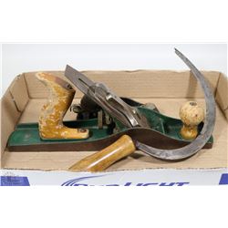 3 VINTAGE TOOLS INCLUDING HAND SICKLE W/ SERRATED