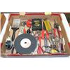 Image 1 : FLAT OF ASSORTED HAND TOOLS