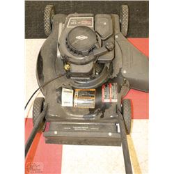 BRIGGS AND STRATTON LAWNMOWER