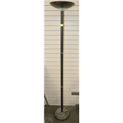 BLACK FLOOR LAMP