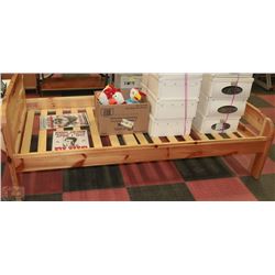 PINE SINGLE SIZE BEDFRAME