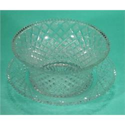 Cut glass fruit bowl on base, 25cm diameter…