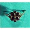 Image 1 : 9ct gold and garnet floral ring…