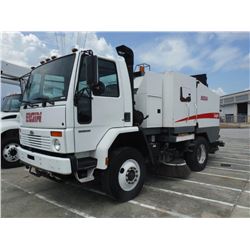 2007 ELGIN EAGLE SC-8000 SWEEPER TRUCK VIN/SN:49HAADBV97DX61449 - Cummins diesel, A/T, auto lube, 3-