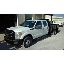 2011 FORD F350 FLATBED TRUCK VIN/SN:1FD8W3G61BEA59721 - crew cab, V8 gas, A/T, 8'6" steel flatbed w/