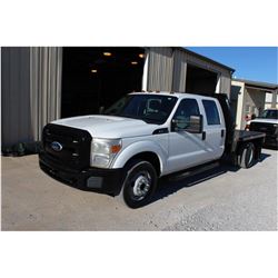 2011 FORD F350 FLATBED TRUCK VIN/SN:1FD8W3G6XBEA59720 - crew cab, V8 gas, A/T, 8'6" steel flatbed, o