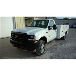 2004 FORD F550 SERVICE TRUCK VIN/SN:1FDAF56PX4EC56591 - V8 diesel, A/T, Knapheide service body, powe