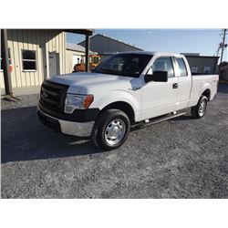 2014 FORD F150 PICKUP TRUCK VIN/SN:1FTFX1EF4EKD94509 - 4x4, ext. cab, V8 gas, A/T, AC, odometer read