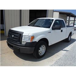 2012 FORD F150 PICKUP TRUCK VIN/SN:1FTEX1CMXCFB27085 - ext. cab, V6 gas, A/T, AC, bed cover, odomete