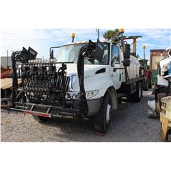 2003 INTERNATIONAL 4400 SPRAY TRUCKS VIN/SN:1HTMKAAR93H577794 - 7.6L International engine, A/T, spra