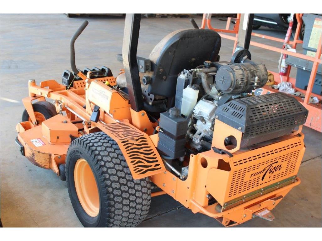 2004 SCAG STT61A27KA MOWER, VIN/SN9391185 zero turn, Kawasaki gas