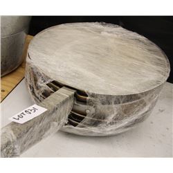 LOT OF 4 FRYING PANS