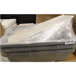 3 BUSPANS WITH ONE WHITE PLASTIC DISH