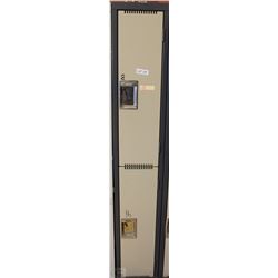 DOUBLE DOOR LOCKER 12X72"
